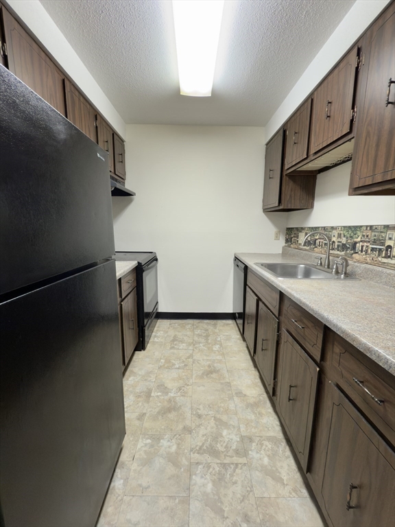 180 Main Street D84