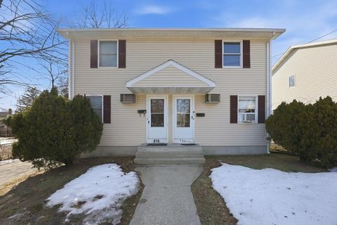 878-880 Saint James Ave Springfield MA 01104