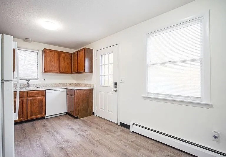 878-880 Saint James Ave