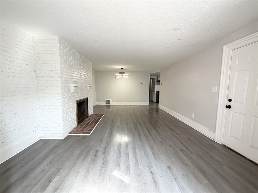 70 Temple St 1