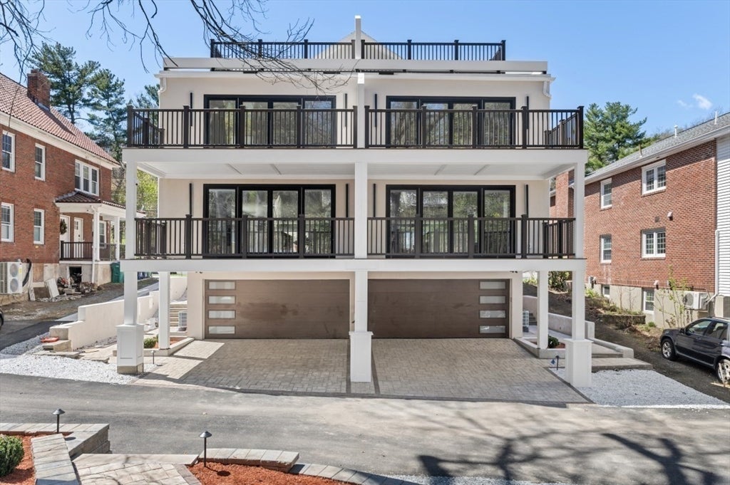 442 Lowell Ave