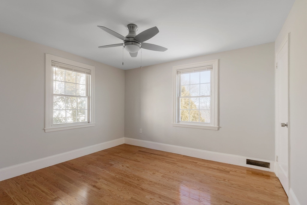 Boston, Massachusetts 02131, United States, 3 Bedrooms Bedrooms, ,1 BathroomBathrooms,Residential,Active,89368