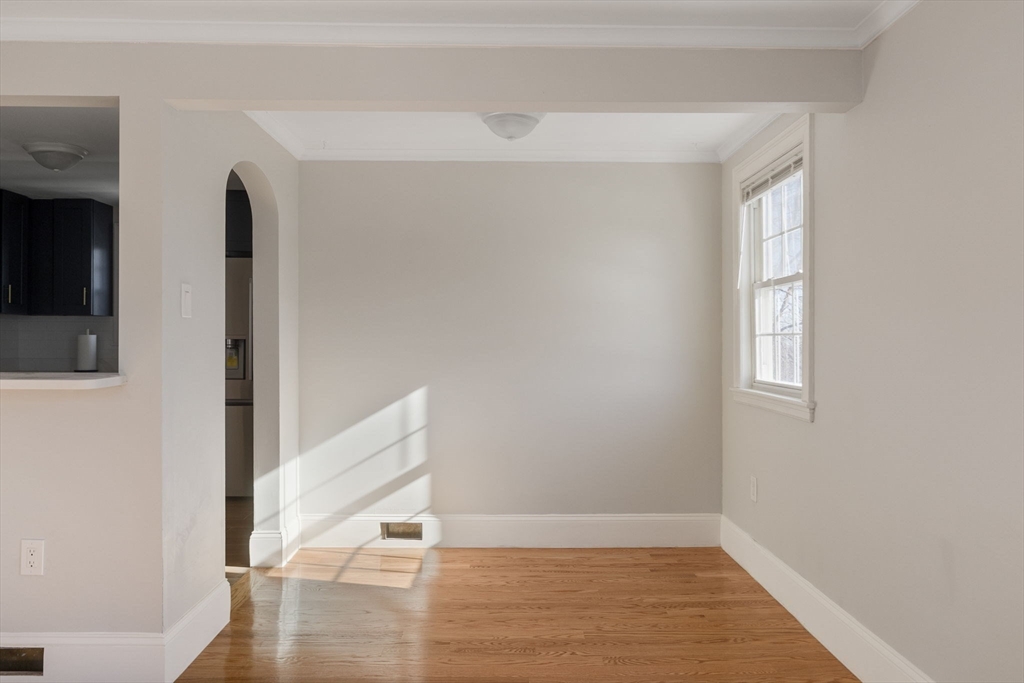 Boston, Massachusetts 02131, United States, 3 Bedrooms Bedrooms, ,1 BathroomBathrooms,Residential,Active,89368