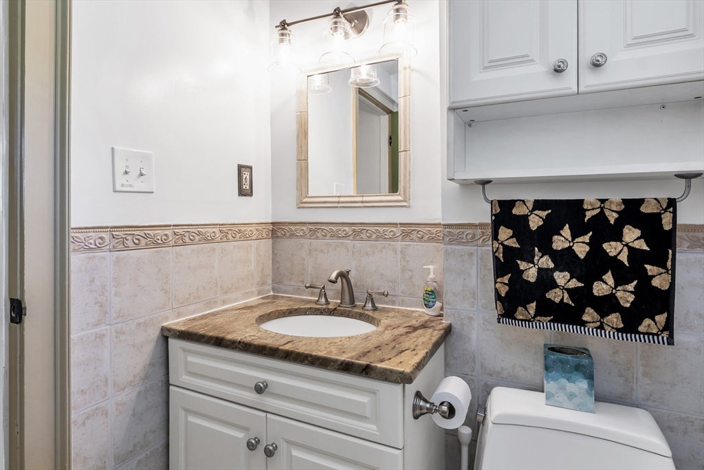 12 Oakland RD, Lawrence, MA, 12 Oakland RD, Lawrence, MA Photo #12