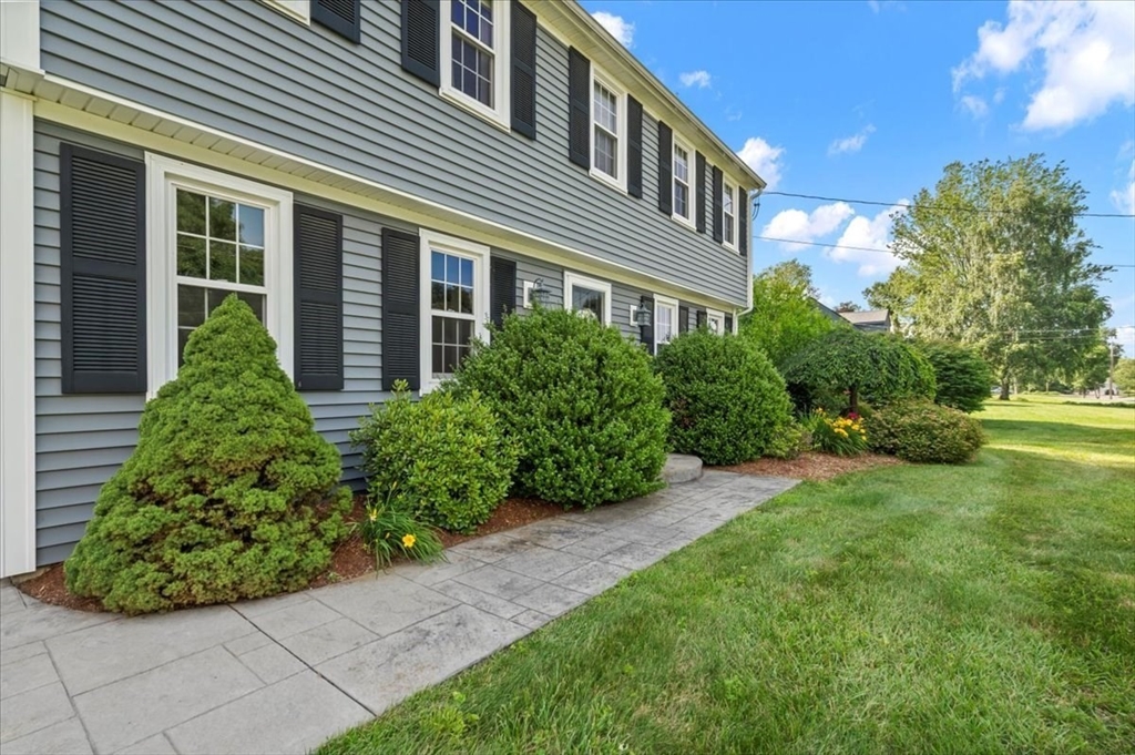 7 Scenic Dr