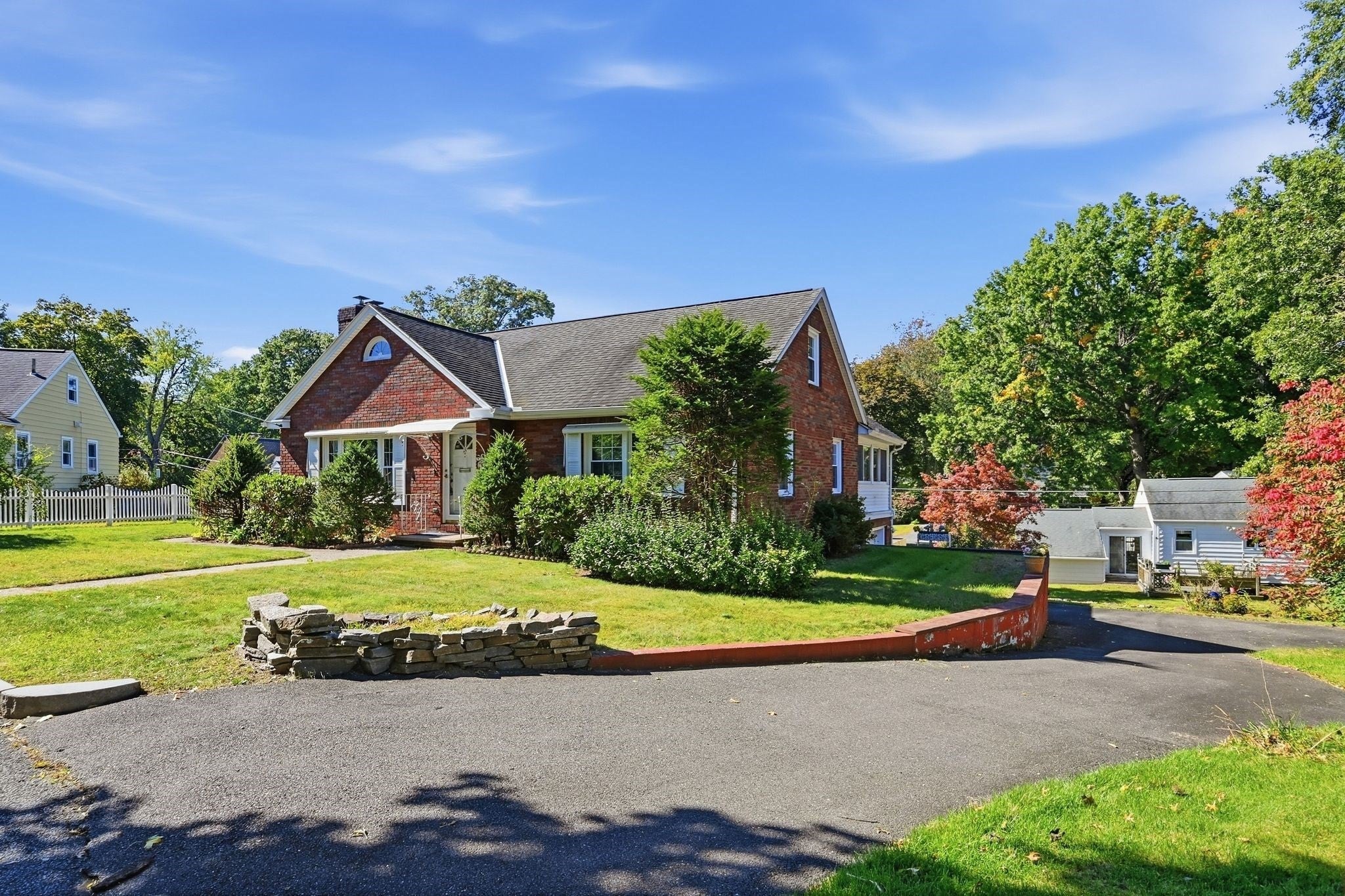 16 Holly Ct, Springfield, MA, 16 Holly Ct, Springfield, MA Photo #2