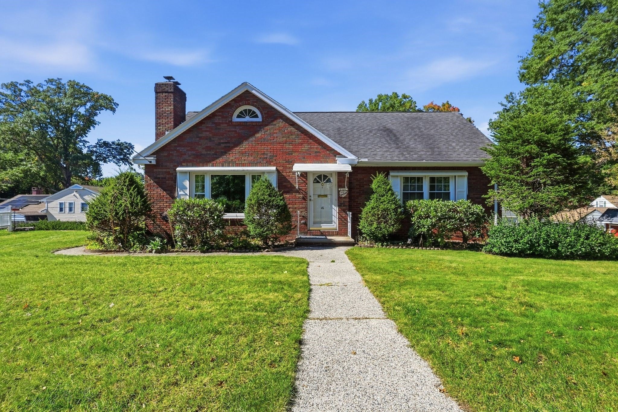 Photo of 16 Holly Ct, Springfield, MA