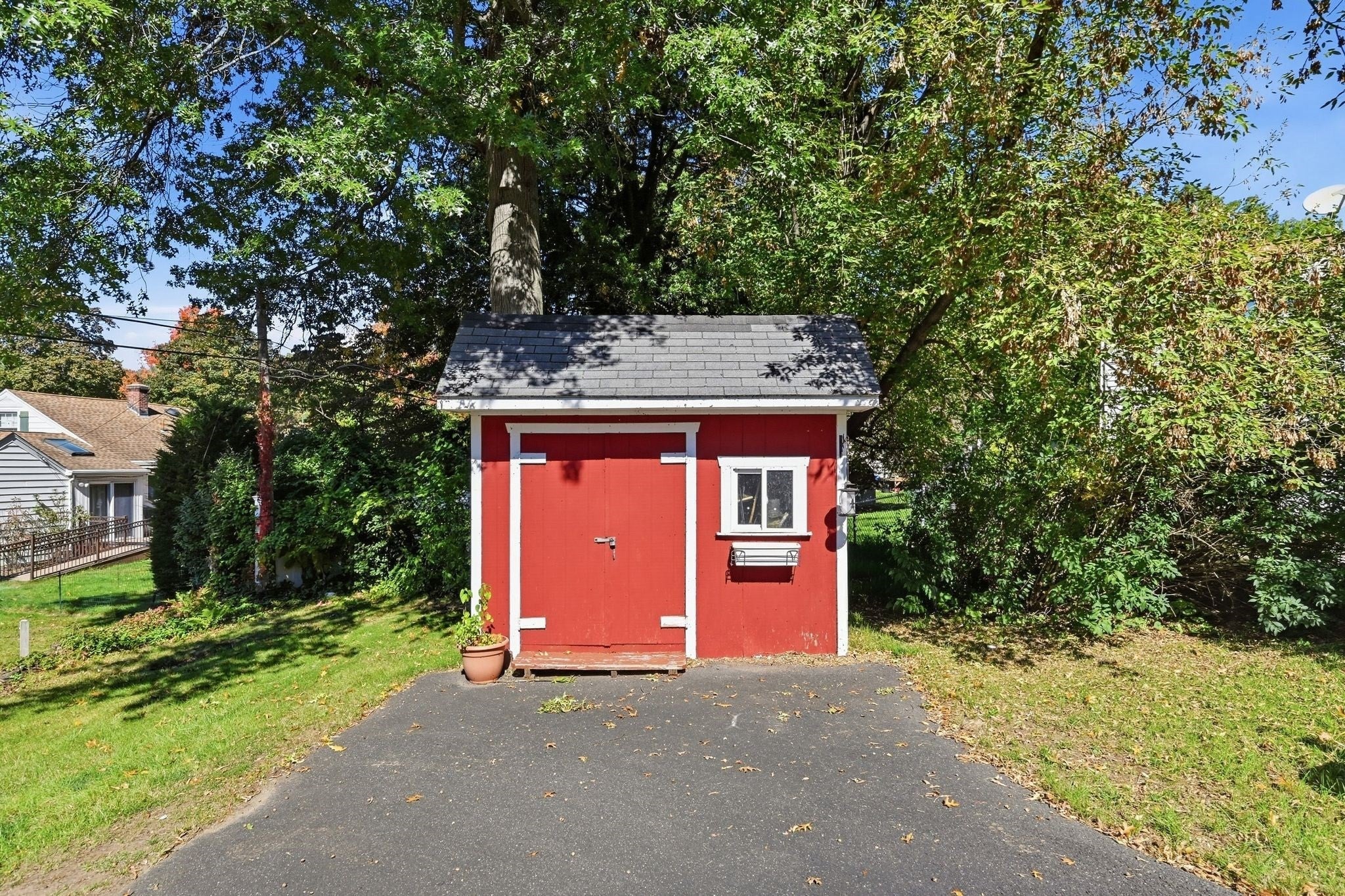 16 Holly Ct, Springfield, MA, 16 Holly Ct, Springfield, MA Photo #35
