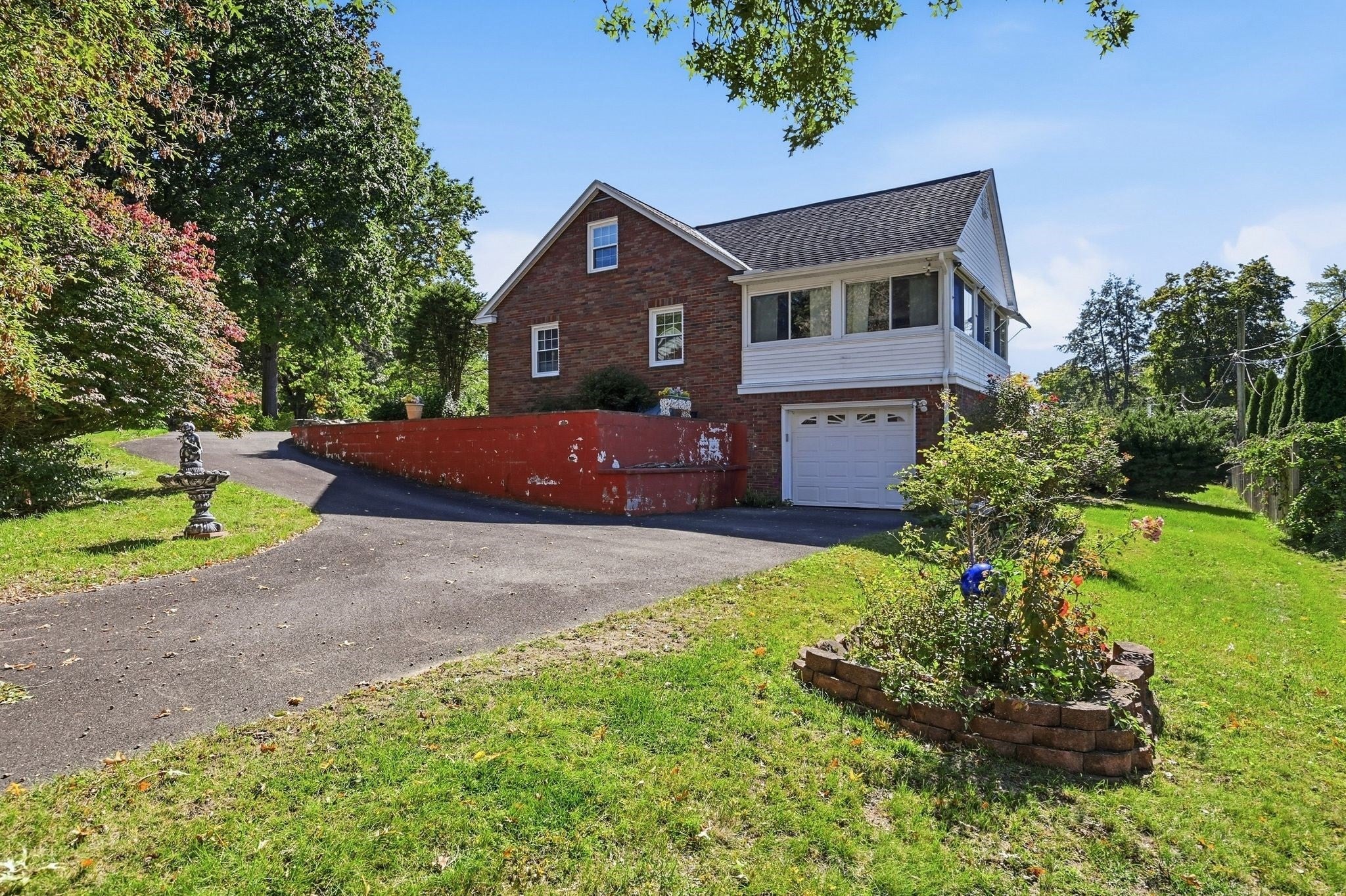 16 Holly Ct, Springfield, MA, 16 Holly Ct, Springfield, MA Photo #36
