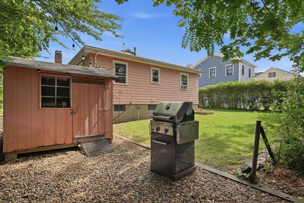 84 Oak Street