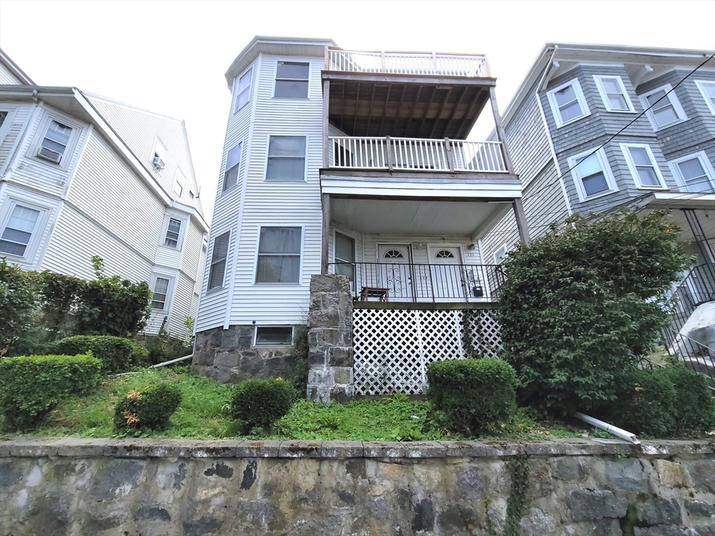 133 Bellingham Ave 3