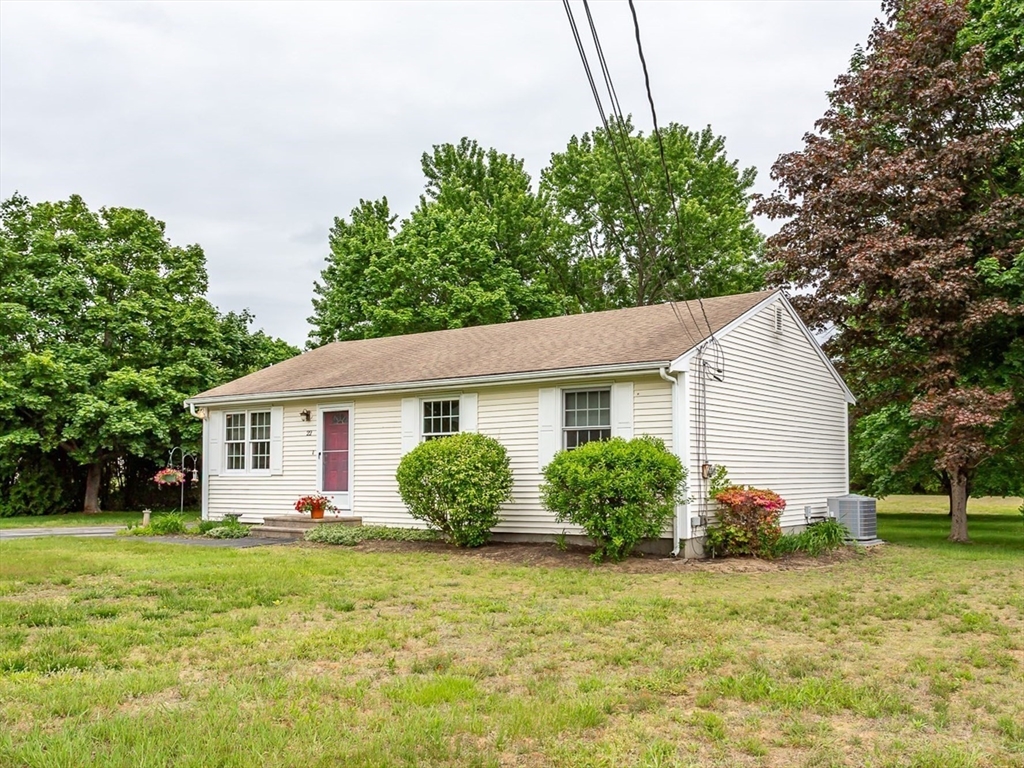 22 Bayview Ave