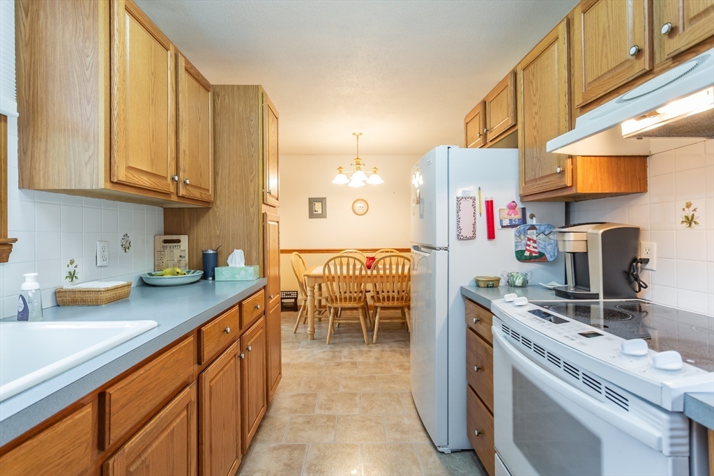 22 Bayview Ave