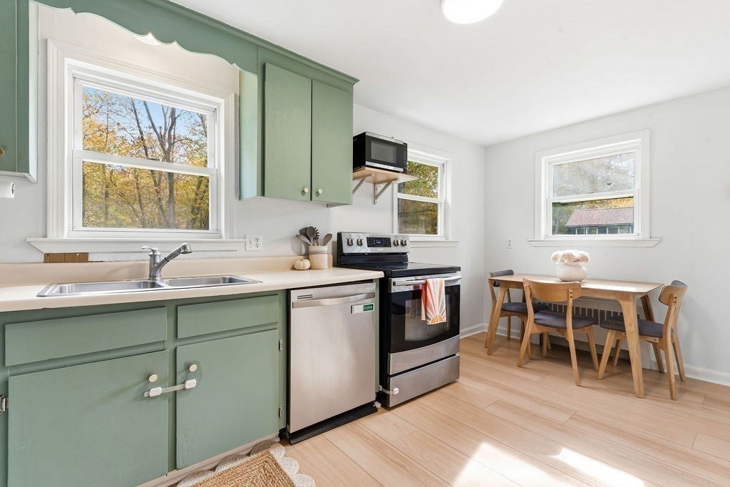13 Marshall Rd, Easton, MA, 13 Marshall Rd, Easton, MA Photo #9