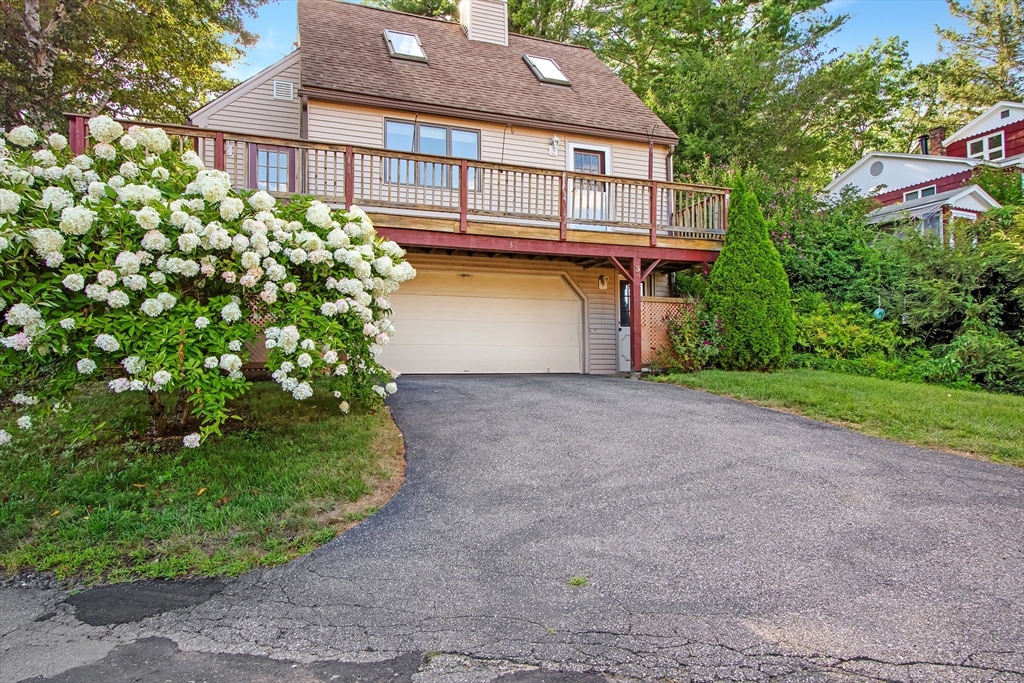 3 and 4 River Road