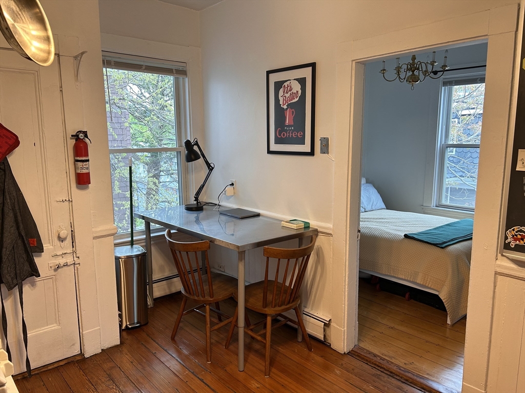 35 Houghton St #3, Somerville, MA Photo #7