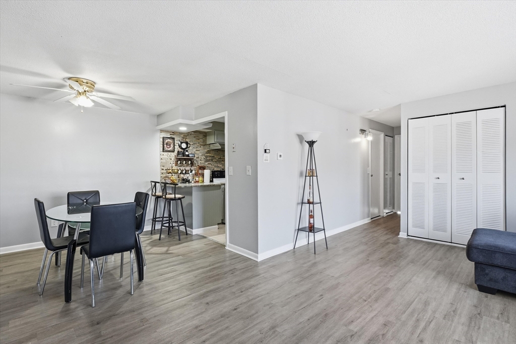 81 Colonel Bell Dr 9