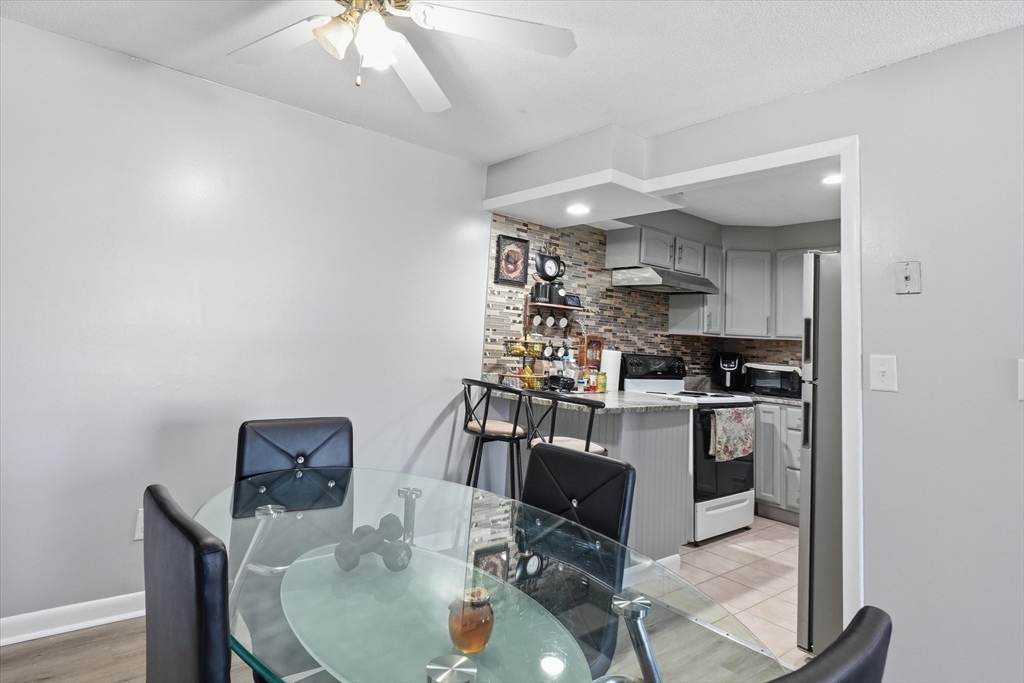 81 Colonel Bell Dr 9