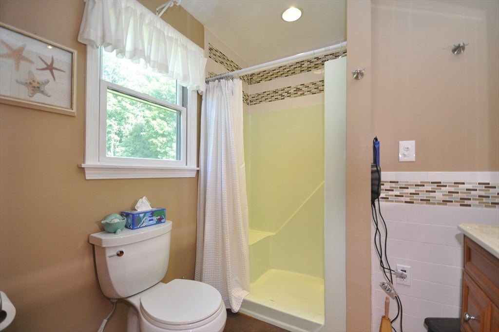 32 Brenda Ave, East Bridgewater, MA, 32 Brenda Ave, East Bridgewater, MA Photo #21