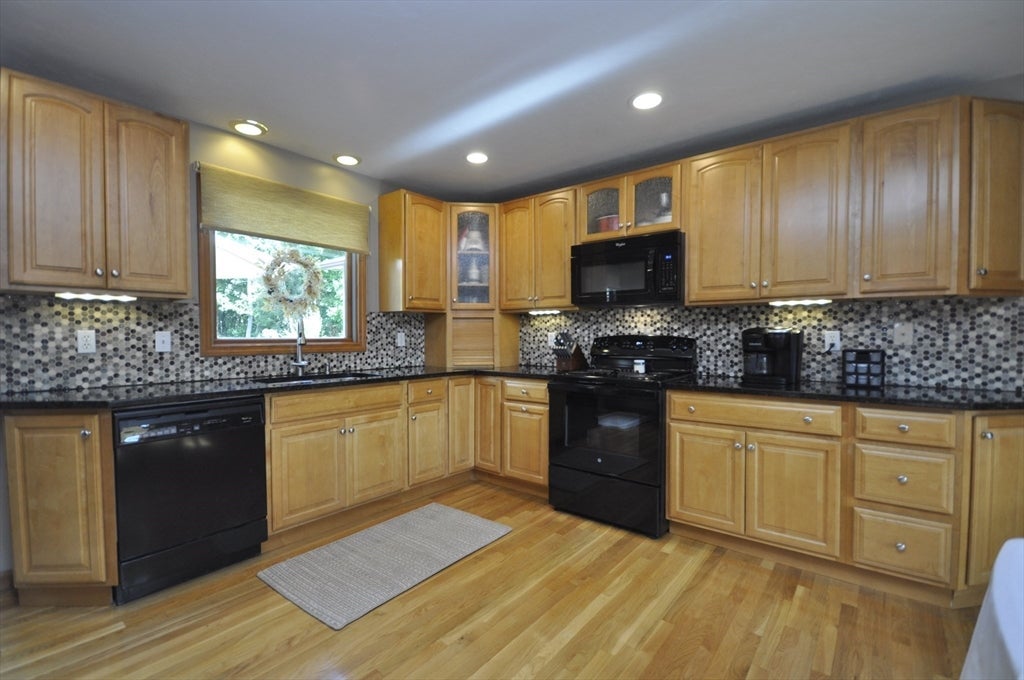 32 Brenda Ave, East Bridgewater, MA, 32 Brenda Ave, East Bridgewater, MA Photo #11