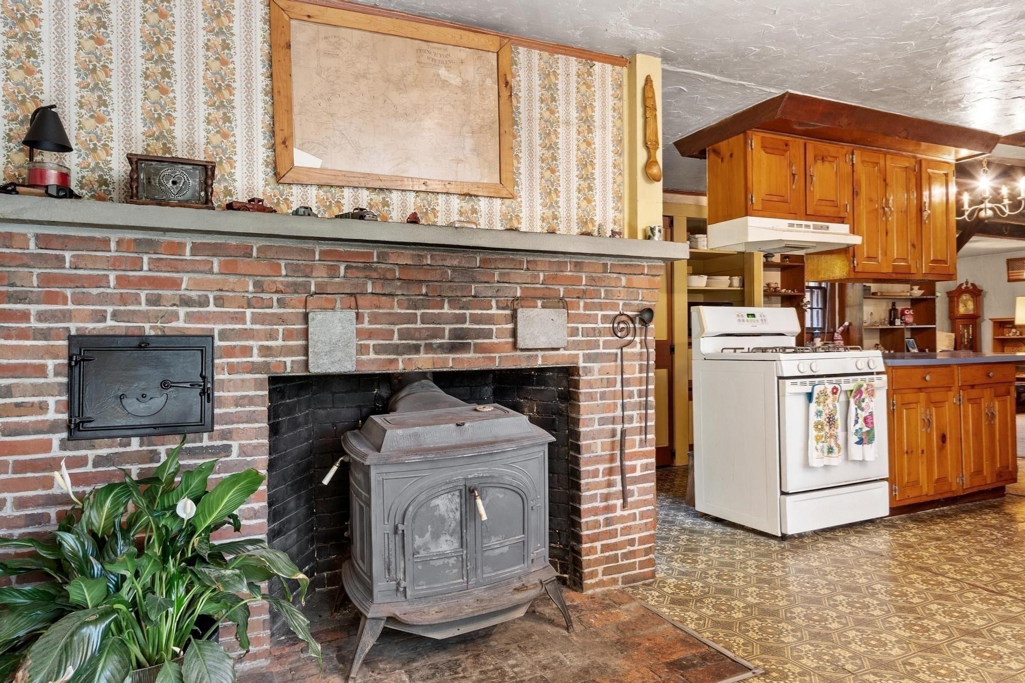 38 Laurelwood Rd, Sterling, MA Photo #17