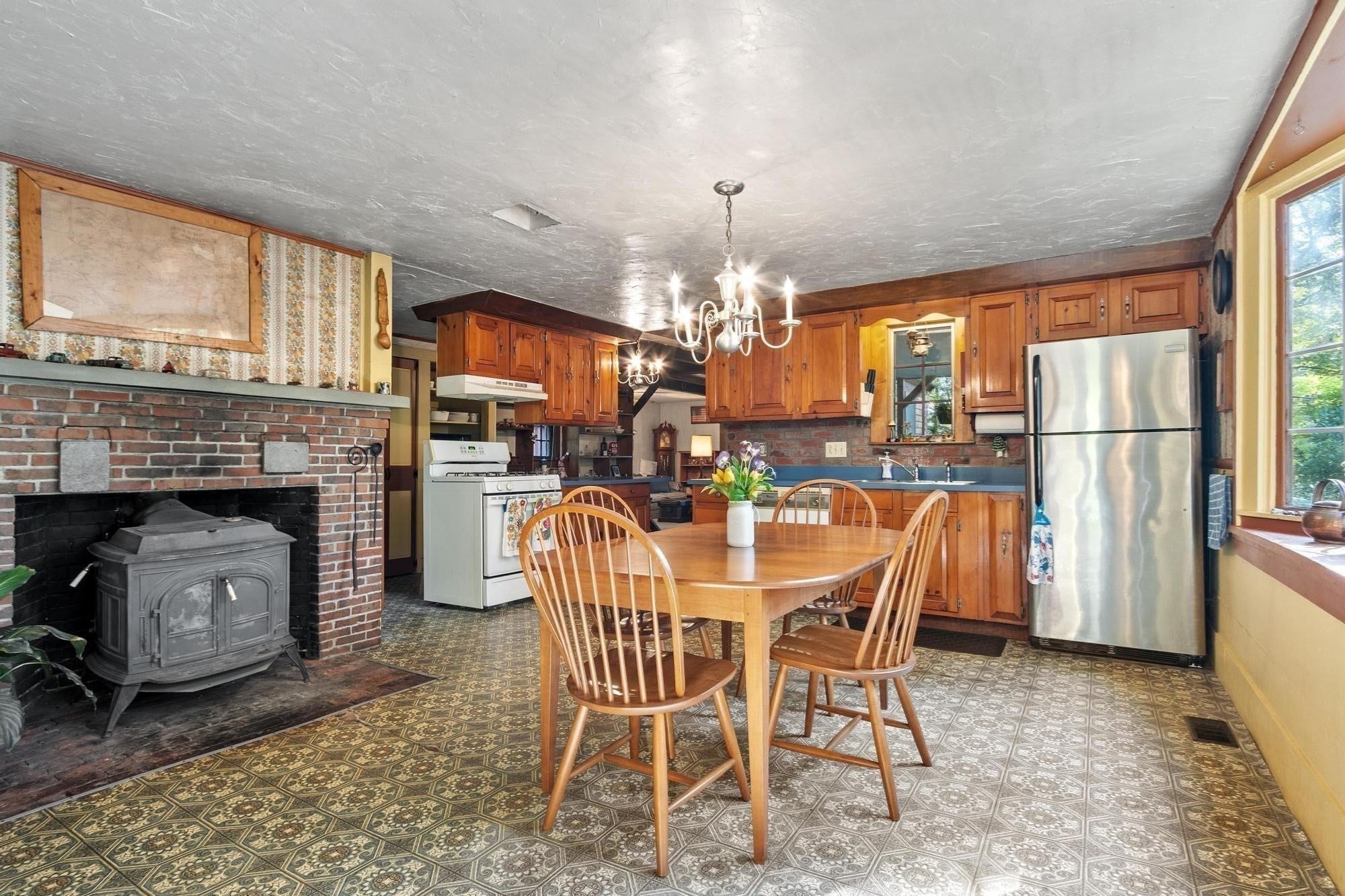38 Laurelwood Rd, Sterling, MA Photo #16