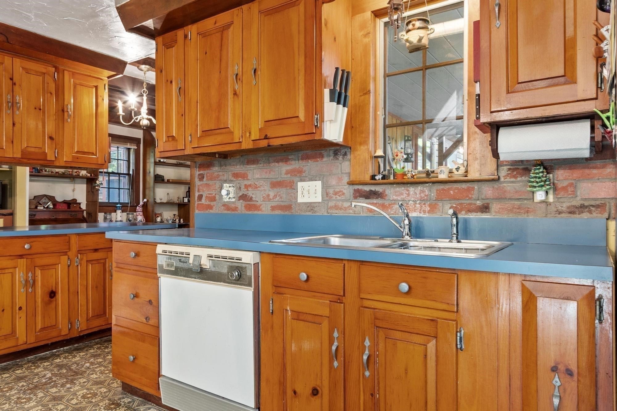 38 Laurelwood Rd, Sterling, MA Photo #13