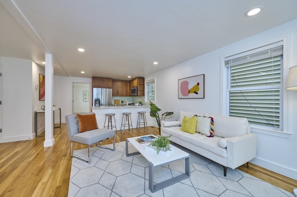 183 Elm St 1
