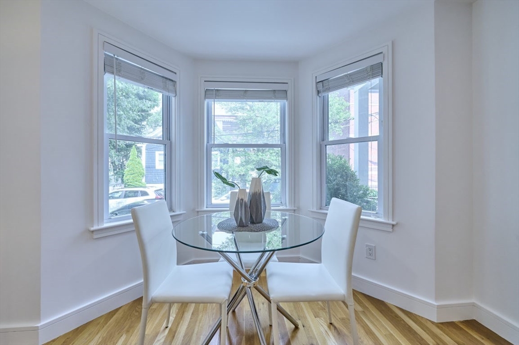 183 Elm St 1