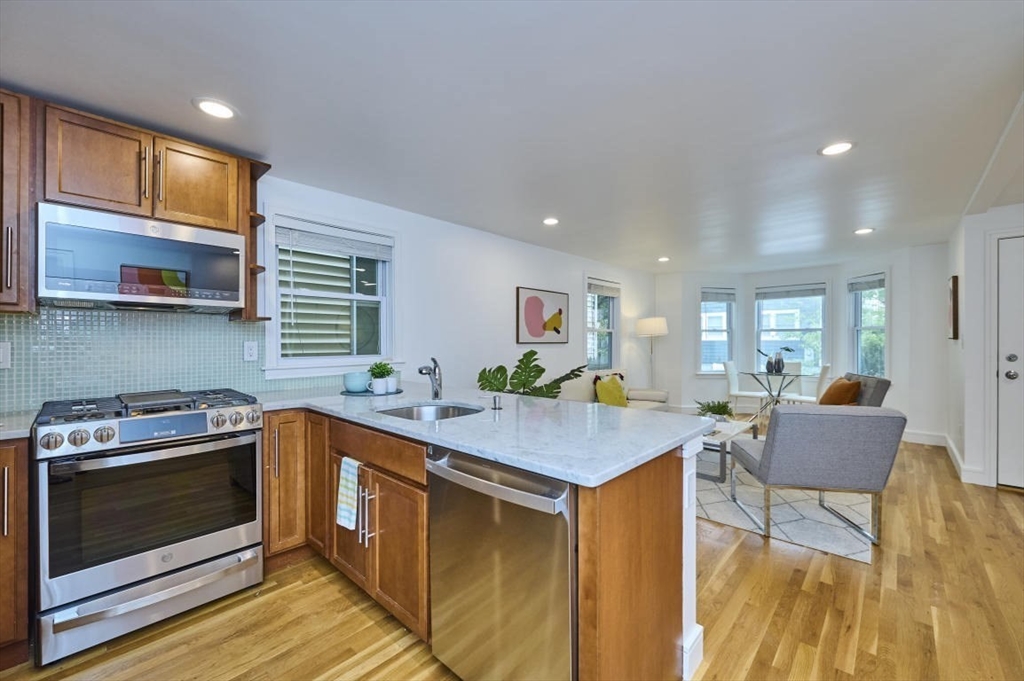 183 Elm St 1