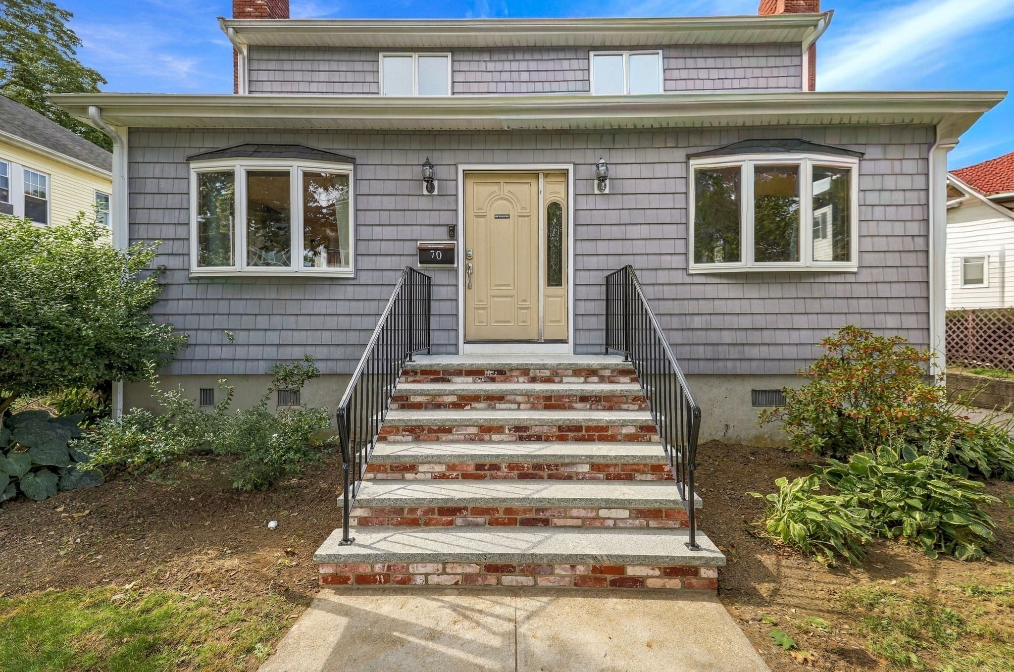 Photo of 70 Hovey St, Watertown, MA