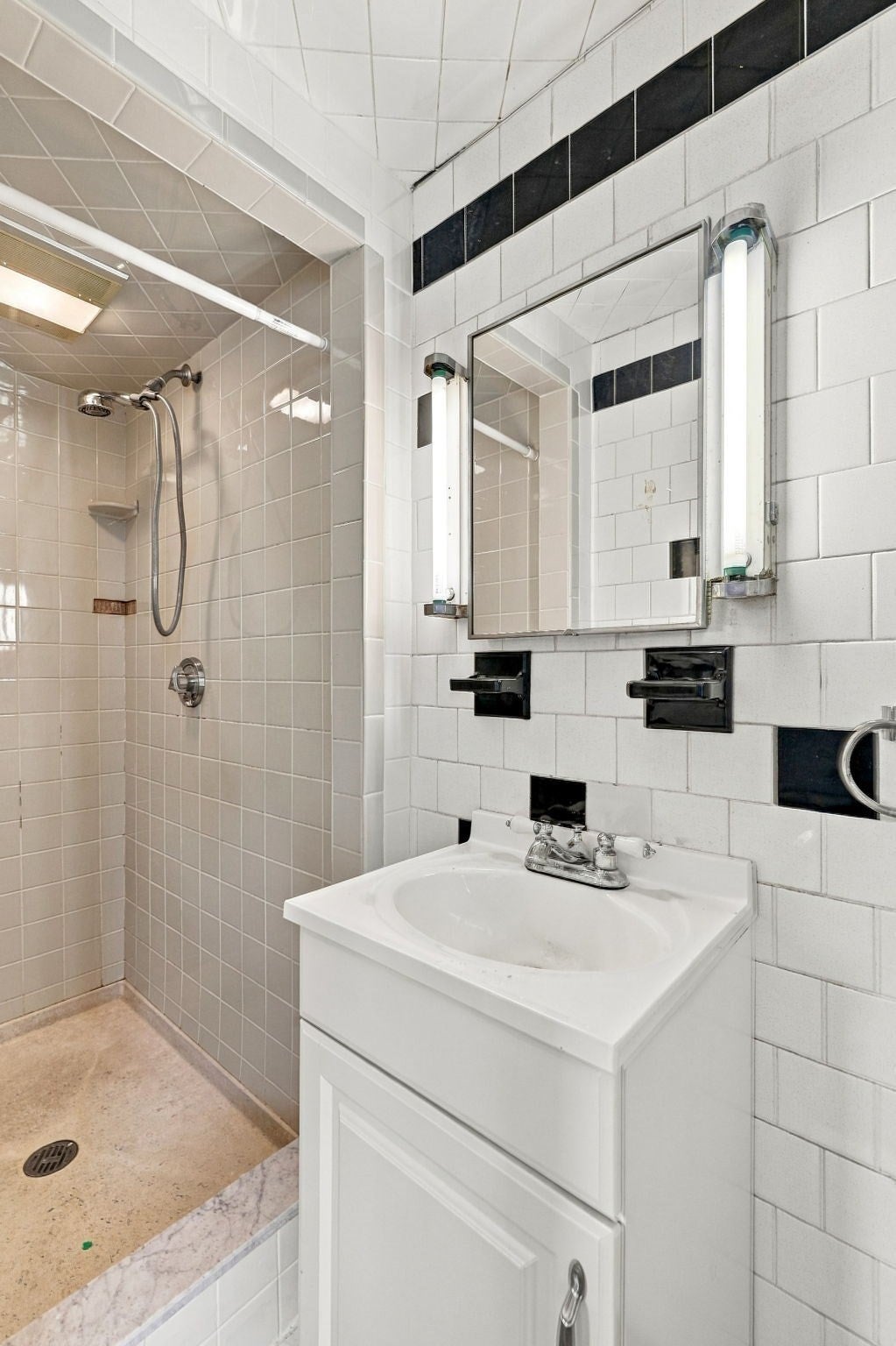 70 Hovey St, Watertown, MA, 70 Hovey St, Watertown, MA Photo #15