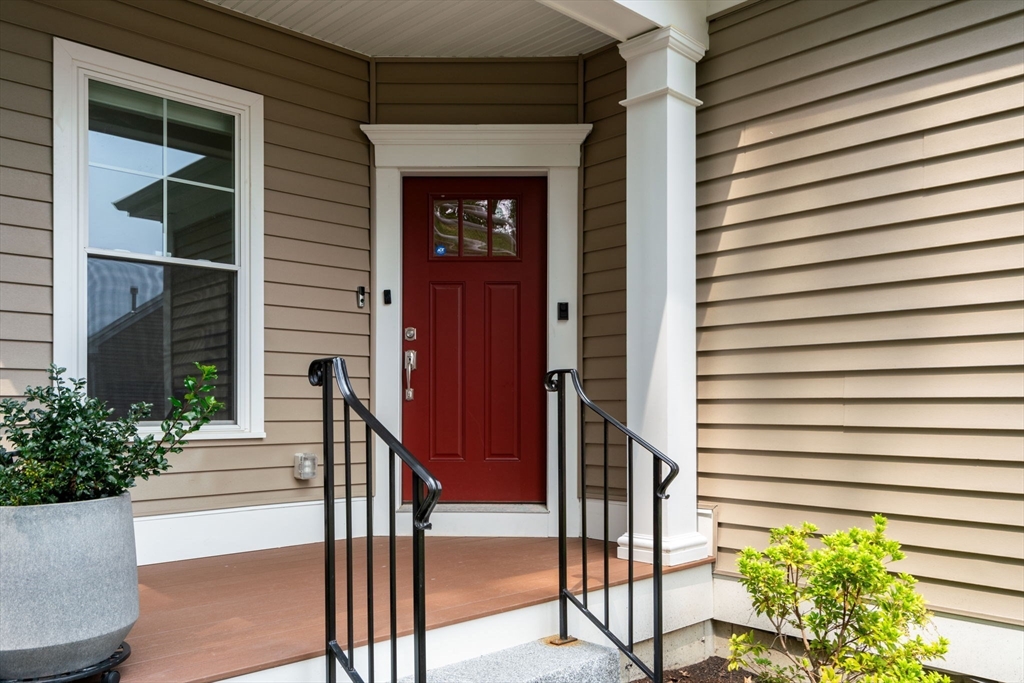 101 White Pond Way 101