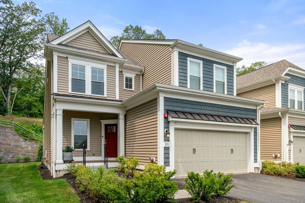 101 White Pond Way 101