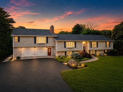 Photo of 28-R Woodside Dr, Grafton, MA 01519 (MLS # 73542714)