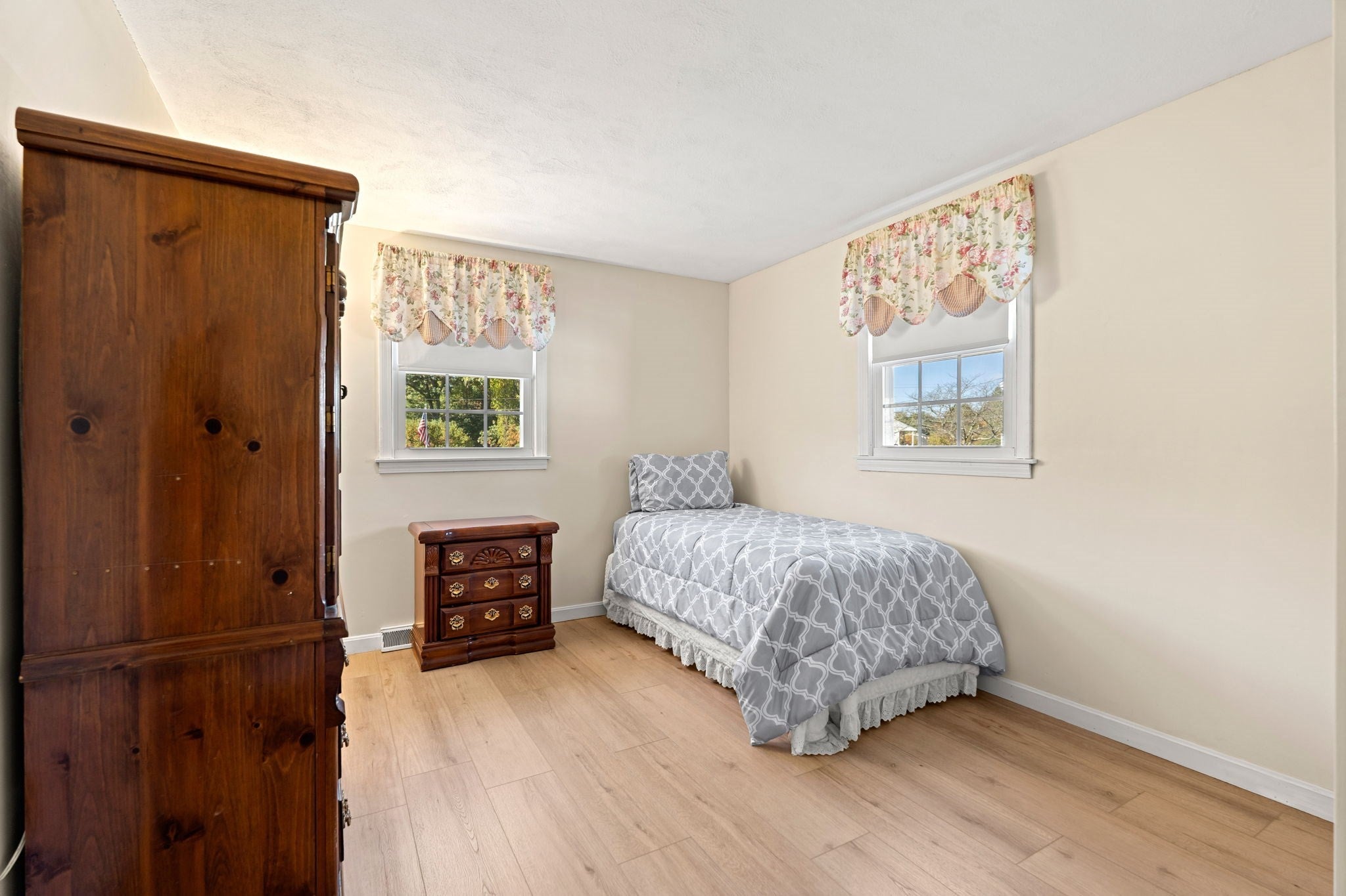 281 Beech St, Tewksbury, MA Photo #21