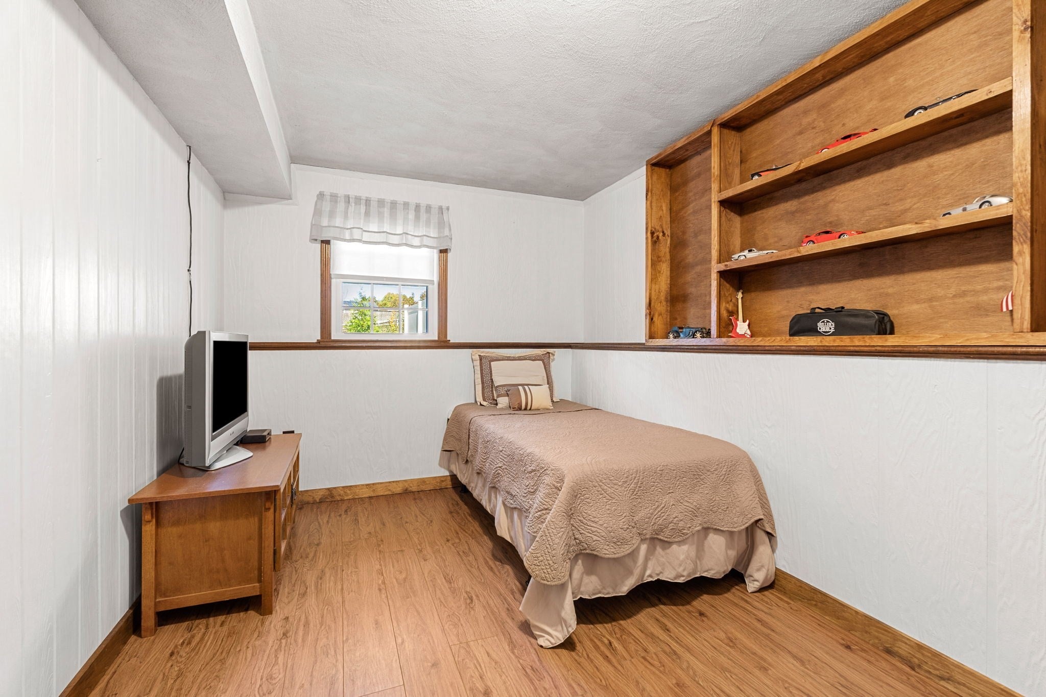 281 Beech St, Tewksbury, MA Photo #26