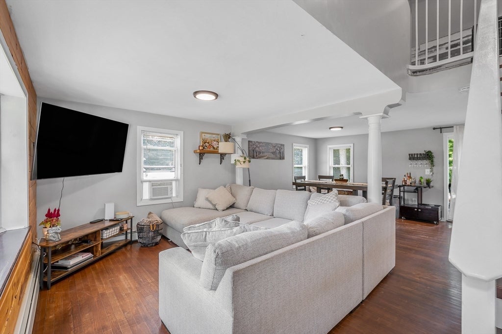 103 Fox Ave