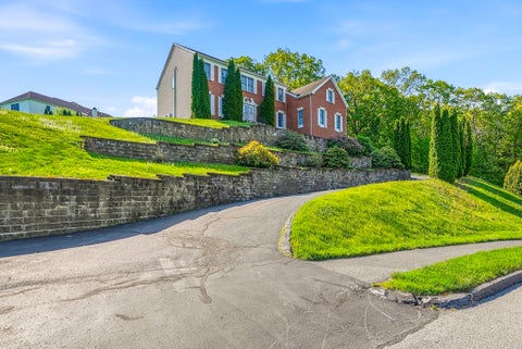 Photo of 34 Hemingway St, Shrewsbury, MA 01545 (MLS # 73535597)