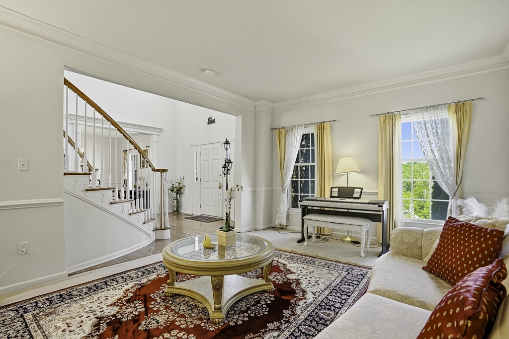 34 Hemingway St