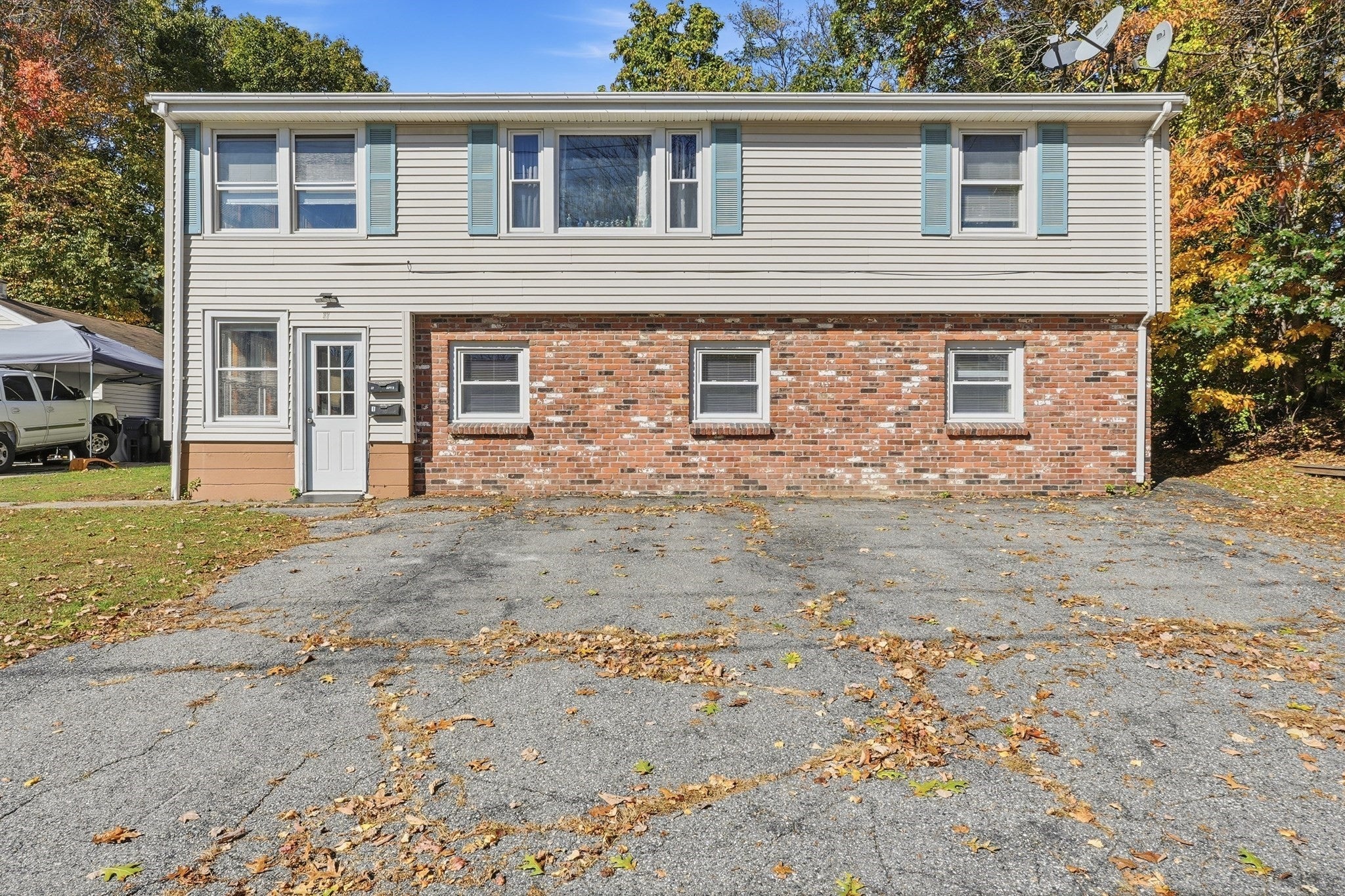 37 Walsh Ave