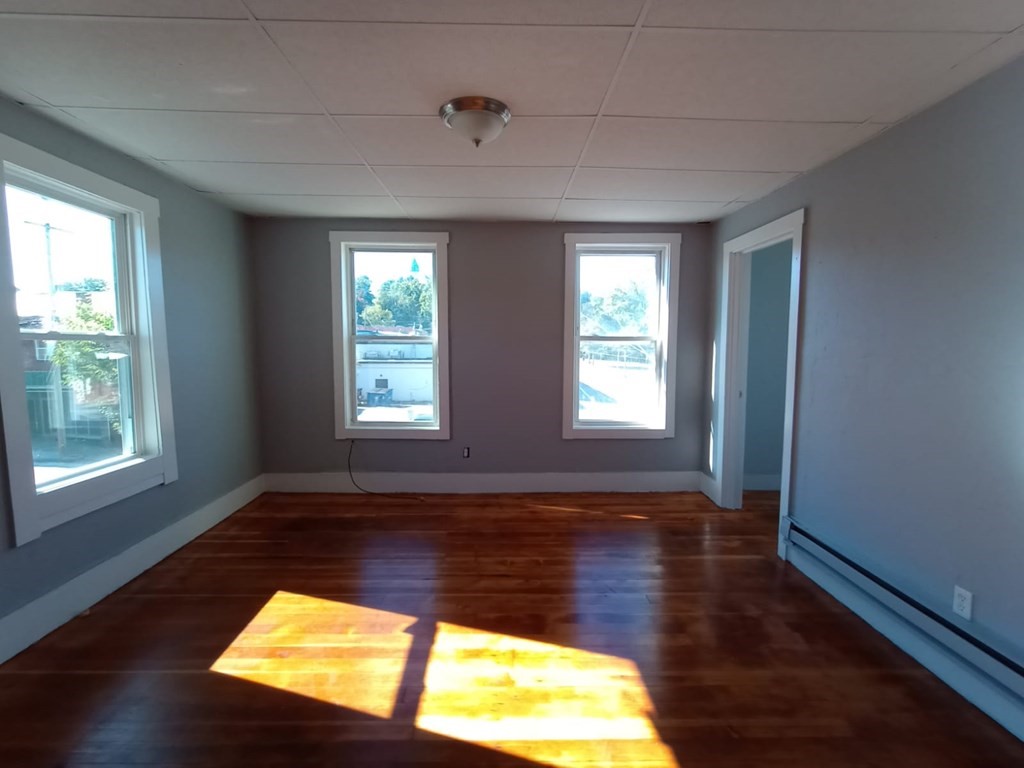 70 Central Street 2F