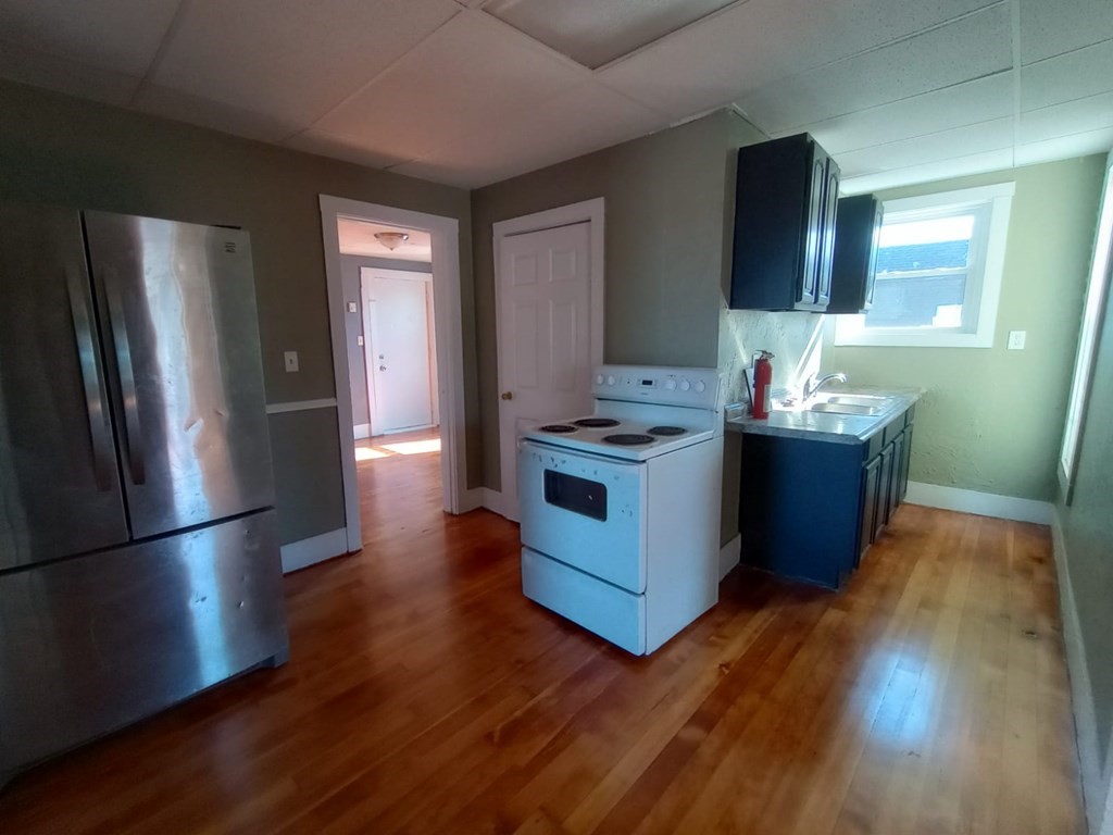 70 Central Street 2F