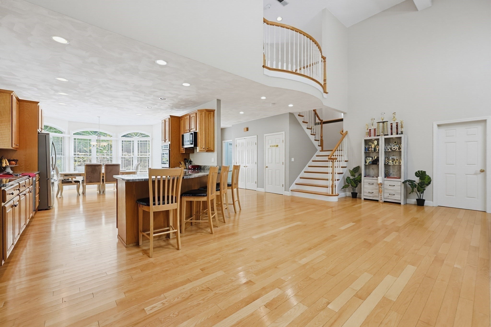 428 Elmwood St, North Attleboro, MA Photo #9