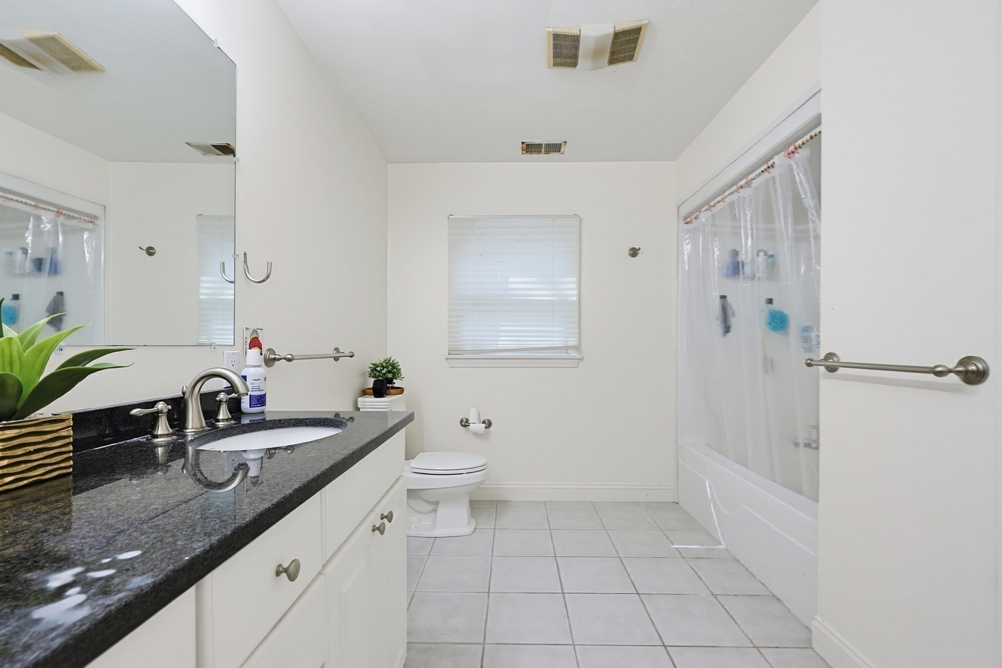 428 Elmwood St, North Attleboro, MA Photo #27