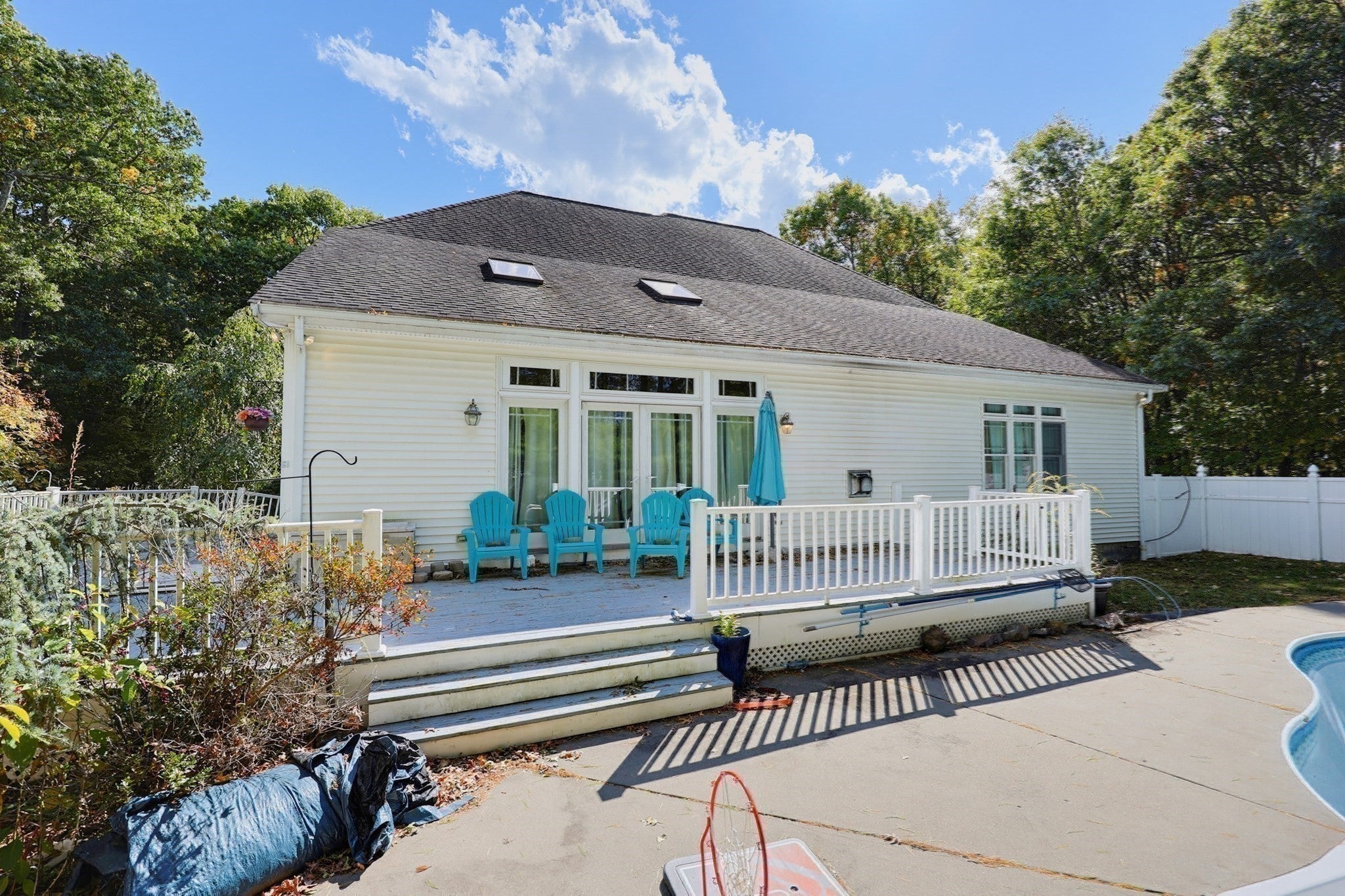 428 Elmwood St, North Attleboro, MA Photo #29