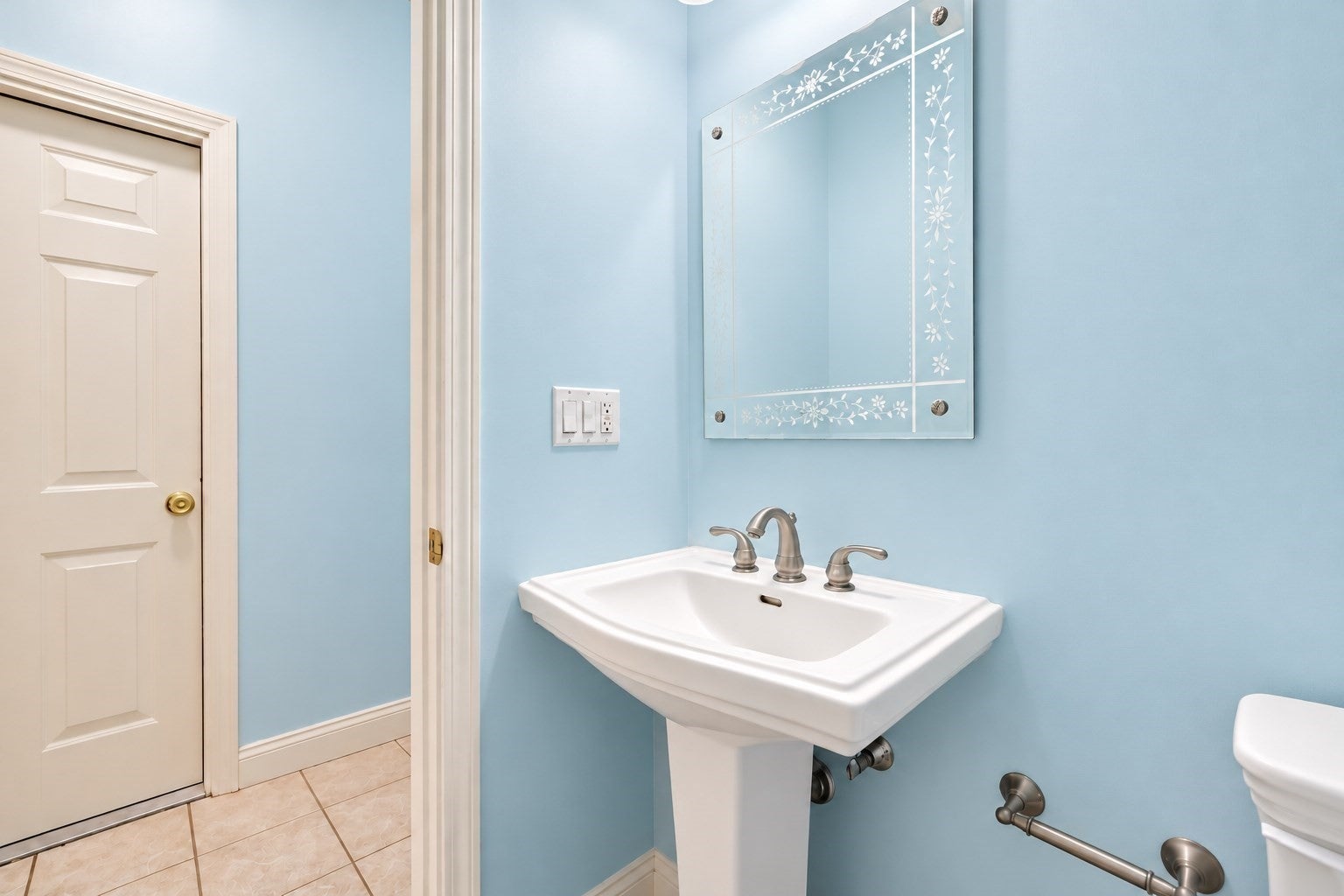 428 Elmwood St, North Attleboro, MA Photo #23