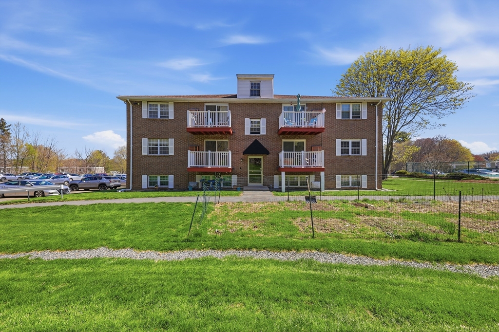1 Brown Avenue 3-88