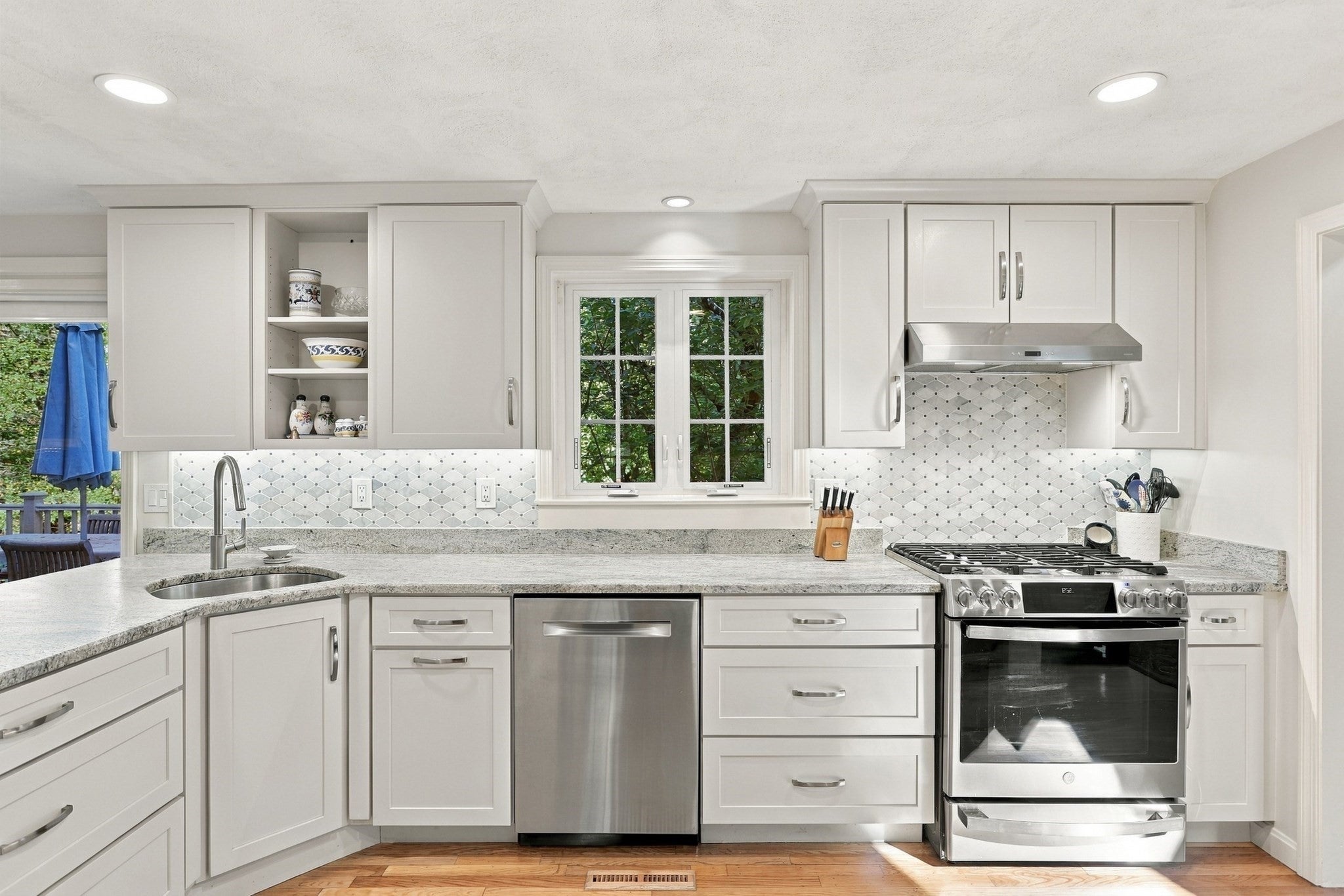 2 Canter Circle, Westford, MA Photo #10