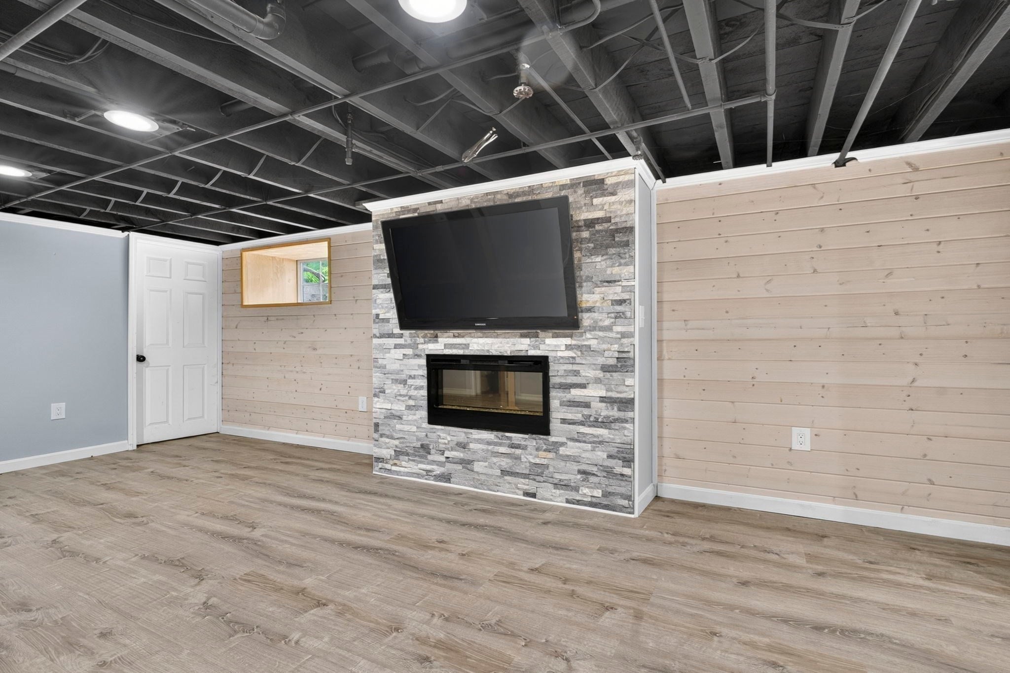 43 Madison St, Amesbury, MA, 43 Madison St, Amesbury, MA Photo #17